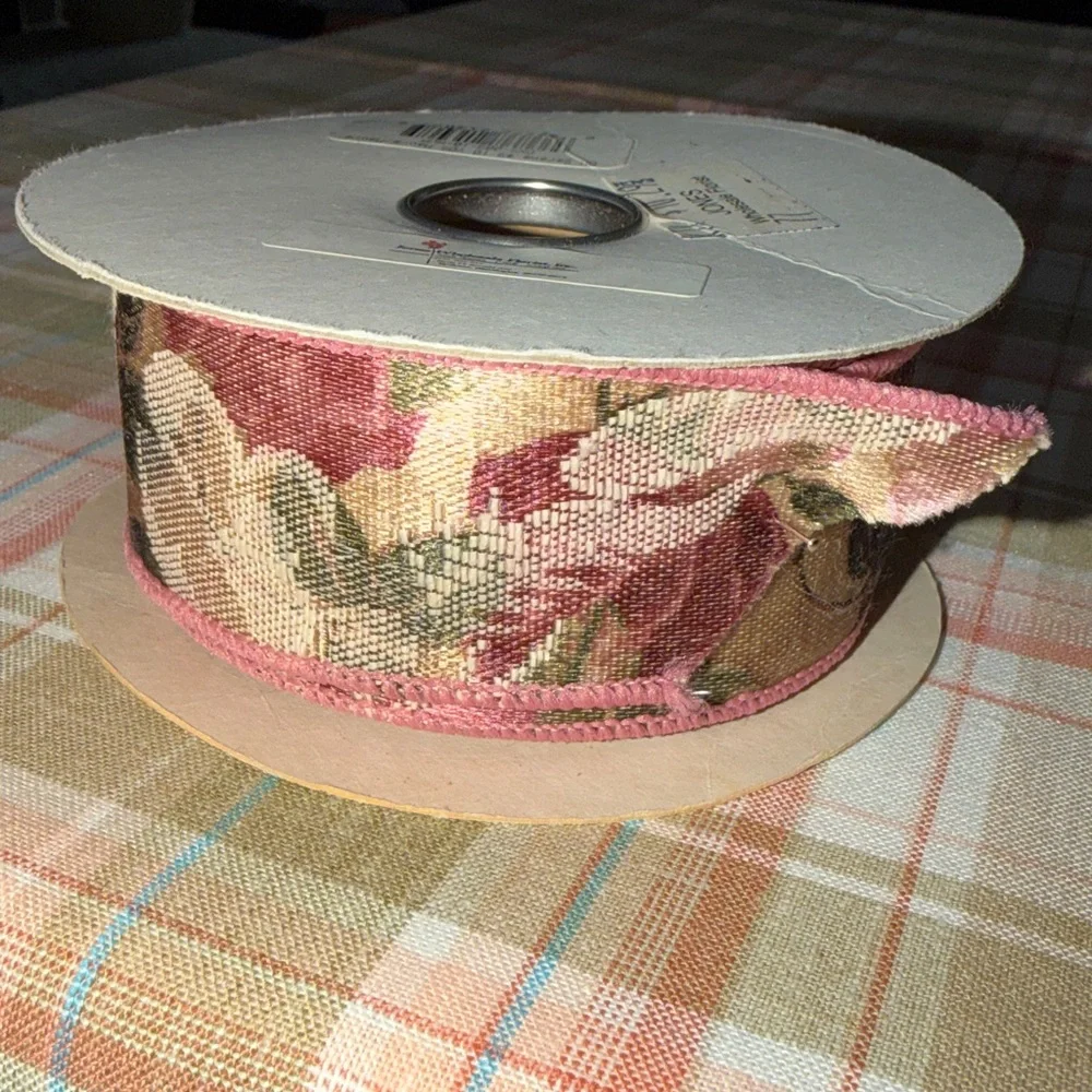 C&G Floral Ribbon Roll - Picture 2 of 7